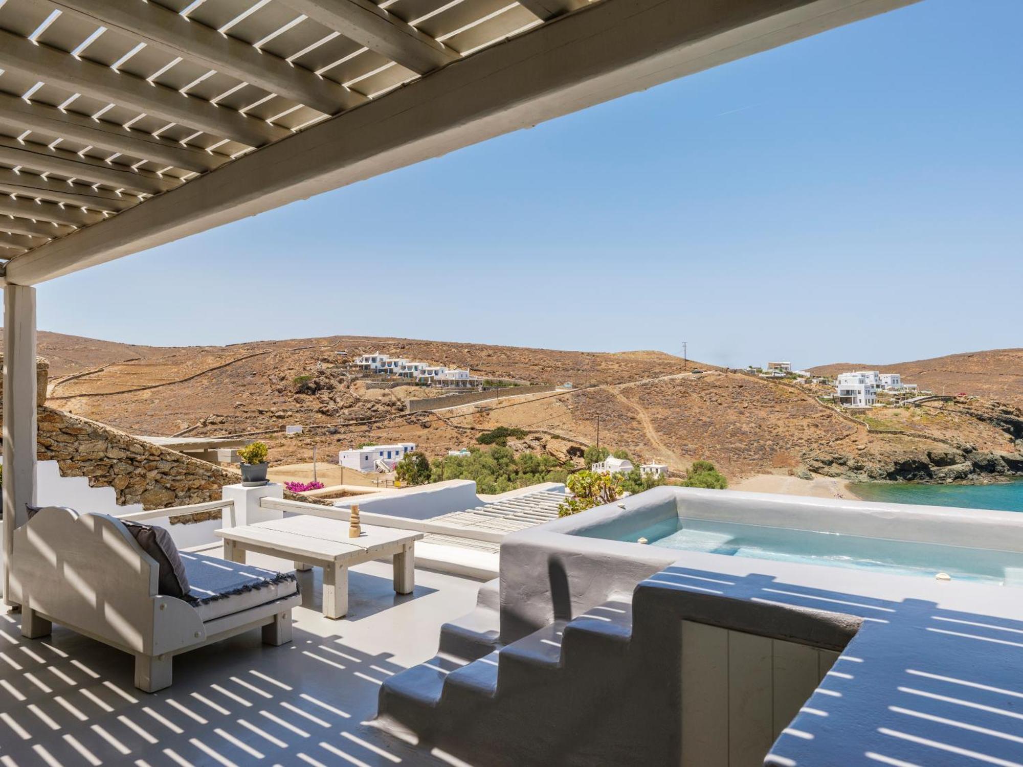 Sundance Suites Mykonos Merchia Beach Exterior photo